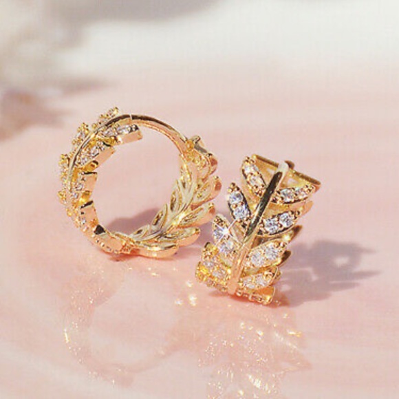 New 18k gold plated hoop earrings - Picture 6 of 6